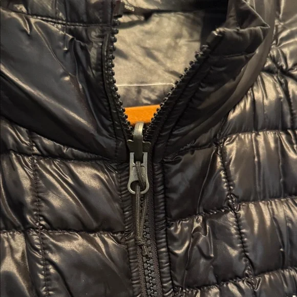 The North Face Men's Size L Quilted Black Puffer Jacket - Picture 4 of 7